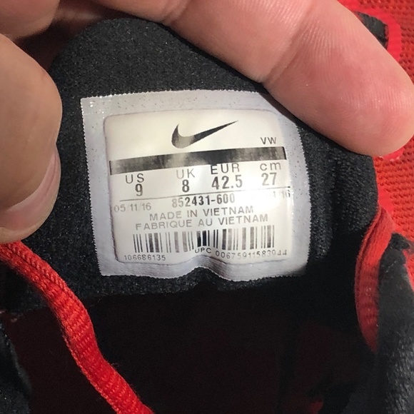 Nike Air Versatile Men's Red Basketball Shoes SZ 9 - Picture 7 of 7